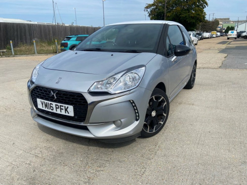 DS DS 3  1.2 PURETECH CHIC 3d 80 BHP WHEELS F.S.H 4 SERVICE