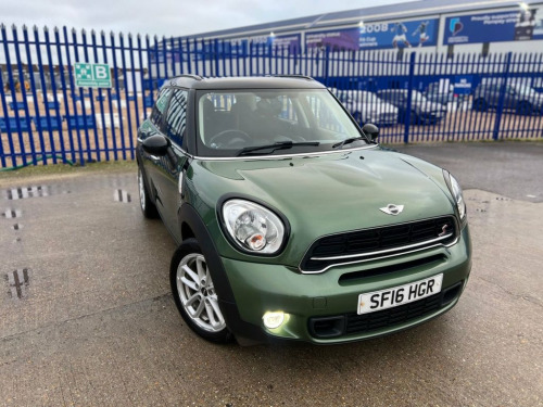 MINI Countryman  2.0 Cooper SD SUV 5dr Diesel Auto Euro 5 (143 ps) 