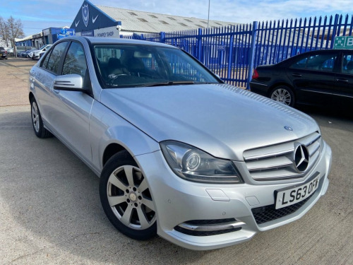 Mercedes-Benz C-Class C220 2.1 C220 CDI Executive SE Saloon 4dr Diesel G-Tron