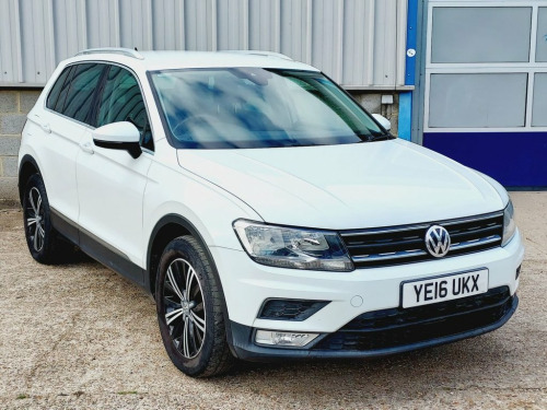 Volkswagen Tiguan  2.0 TDI BlueMotion Tech SE Navigation SUV 5dr Dies