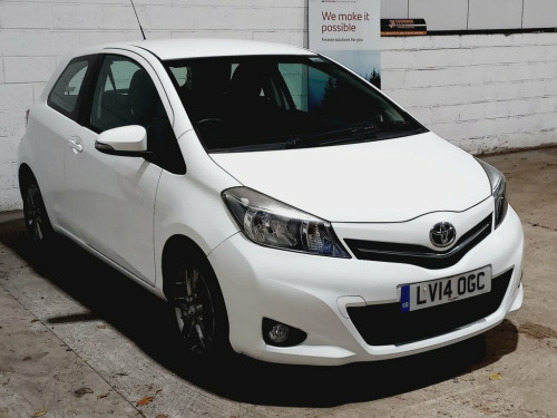 Toyota Yaris  1.0 VVT-i Icon Plus Hatchback 3dr Petrol Manual Eu