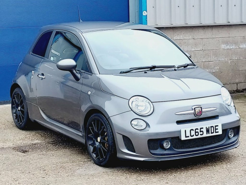 Abarth 595  1.4 T-Jet Yamaha Factory Racing Hatchback 3dr Petr