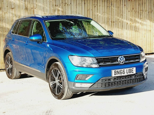 Volkswagen Tiguan  2.0 TDI BlueMotion Tech SE Navigation SUV 5dr Dies