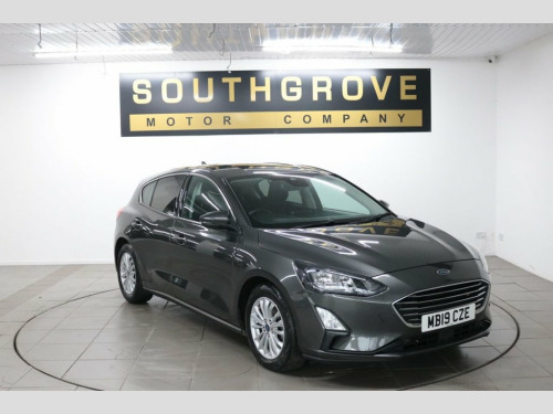 Ford Focus  1.0T EcoBoost Titanium Hatchback 5dr Petrol Manual