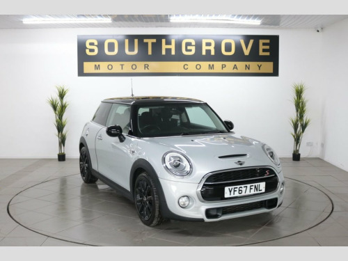MINI Hatch  2.0 Cooper SD Hatchback 3dr Diesel Auto Euro 6 (s/