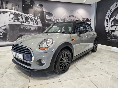 MINI Hatch  1.5 Cooper Hatchback 5dr Petrol Auto Euro 6 (s/s) 