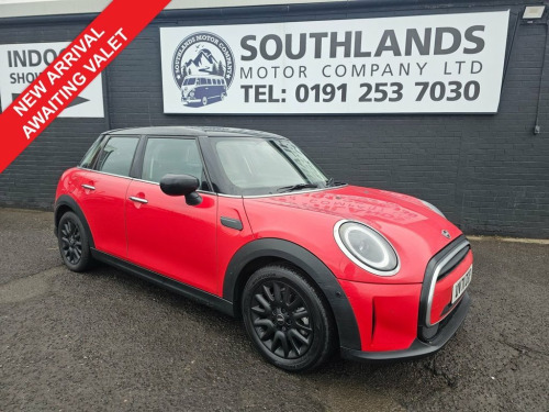 MINI Hatch  1.5 Cooper Classic Hatchback 5dr Petrol Manual Eur