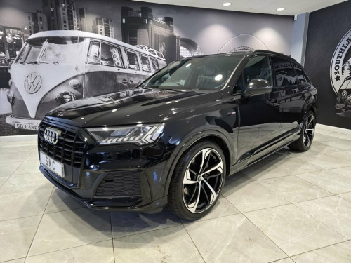 Audi Q7  3.0 TDI V6 50 Black Edition SUV 5dr Diesel Tiptron