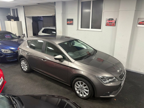 SEAT Leon  1.6 TDI CR SE Hatchback 5dr Diesel Manual Euro 5 ( 