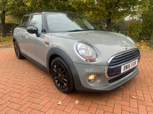 MINI Hatch  1.5 Cooper Hatchback 5dr Petrol Auto Euro 6 (s/s) 