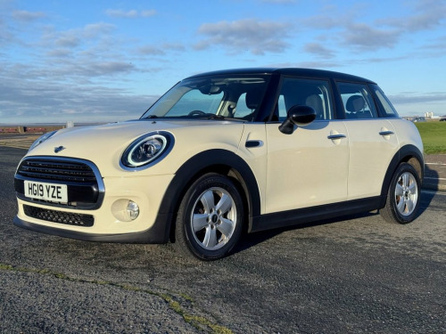 MINI Hatch  1.5 Cooper Classic Hatchback 5dr Petrol Steptronic