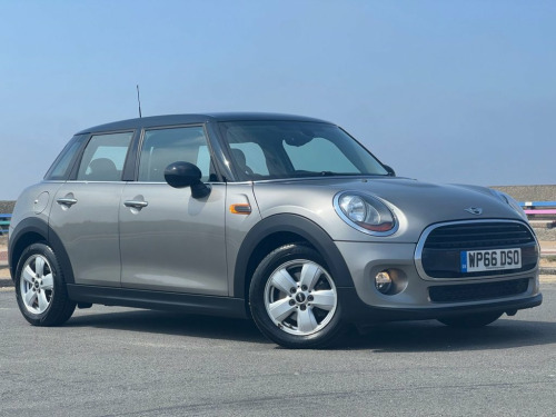 MINI Hatch  1.5 Cooper Hatchback 5dr Petrol Manual Euro 6 (s/s
