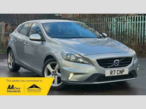 Volvo V40  2.0 D2 R-Design Nav Euro 6 (s/s) 5dr 