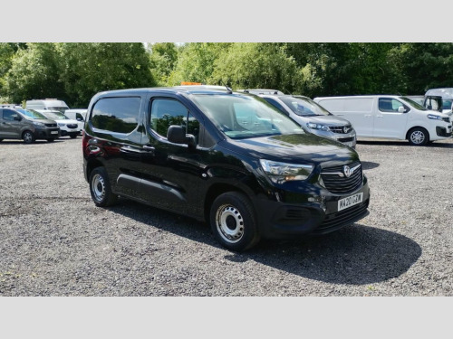 Vauxhall Combo  EDITION L1 1.5 Turbo D 2000 KG 100 PS With Air Con
