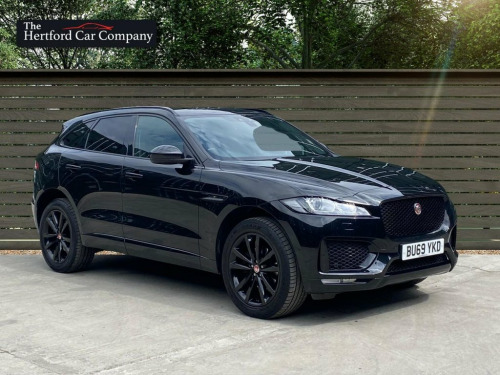Jaguar F-PACE  2.0 CHEQUERED FLAG AWD 5d 178 BHP FINANCE AVAILABL