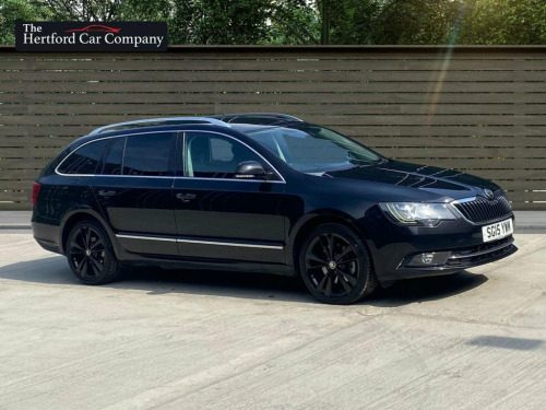 Skoda Superb  2.0 TDI Elegance Estate 5dr Diesel DSG Euro 5 (s/s