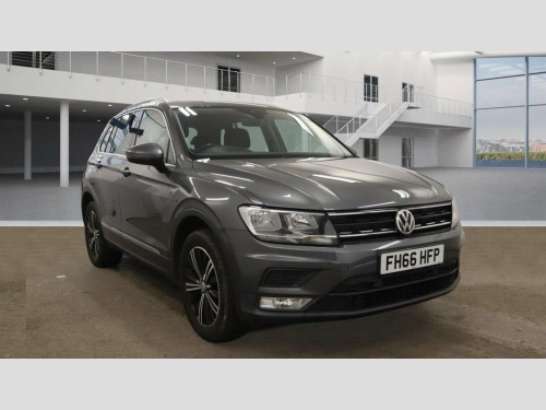 Volkswagen Tiguan  2.0 TDI BlueMotion Tech SE Navigation SUV 5dr Dies