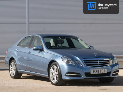 Mercedes-Benz E-Class E350 3.0 E350 CDI V6 BlueEfficiency Avantgarde Saloon 4