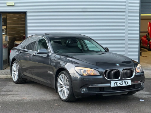 BMW 7 Series  3.0 740d Saloon 4dr Diesel Auto Euro 5 (306 ps)