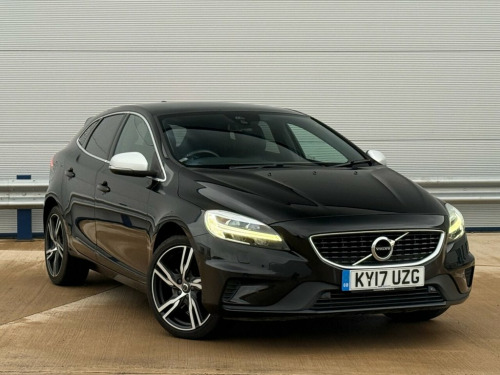 Volvo V40  2.0 D3 R-Design Pro Hatchback 5dr Diesel Auto Euro