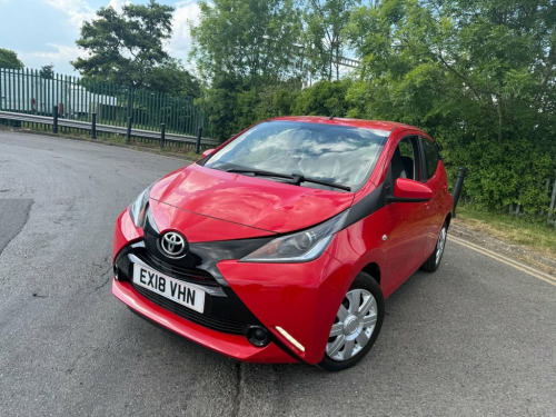 Toyota AYGO  1.0 VVT-i x-play Hatchback 5dr Petrol Manual Euro 
