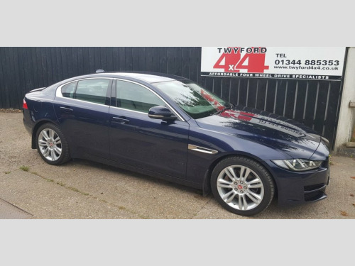 Jaguar XE  2.0i Portfolio Saloon 4dr Petrol Auto Euro 6 (s/s)