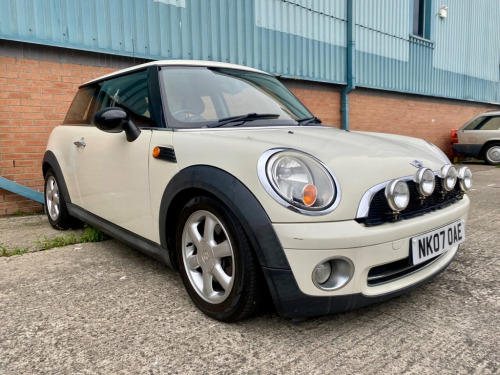 MINI Hatch  1.4L ONE 3d 94 BHP Breaking /spares /lovely interi