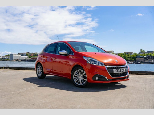 Peugeot 208  1.2 PureTech Allure Hatchback 5dr Petrol Manual Eu
