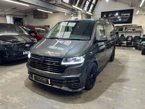 Volkswagen Transporter  204ps DSG Kombi Highline huge specification 