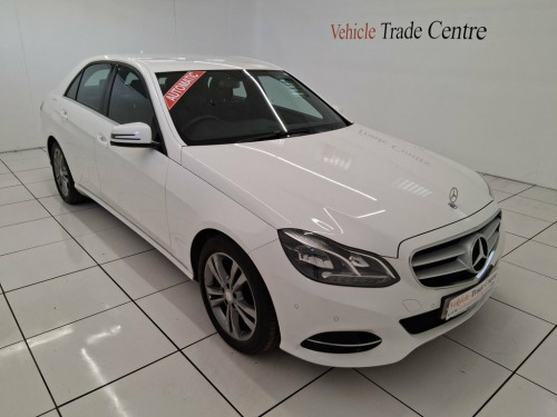 Mercedes-Benz E-Class E220 2.1 E220 BlueTEC SE Saloon 4dr Diesel G-Tronic+ Eu