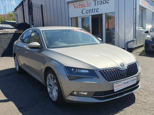 Skoda Superb  2.0 TDI SE L Executive Hatchback 5dr Diesel Manual