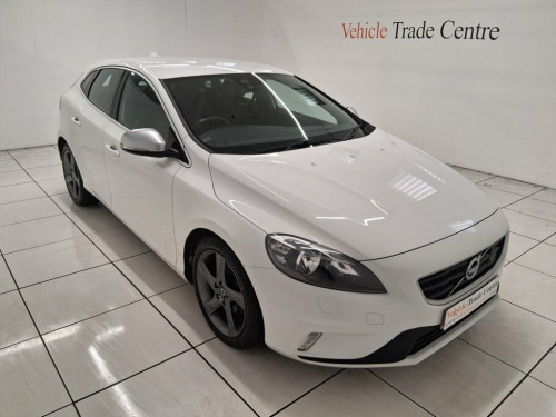 Volvo V40  1.6 D2 R-Design Hatchback 5dr Diesel Manual Euro 5