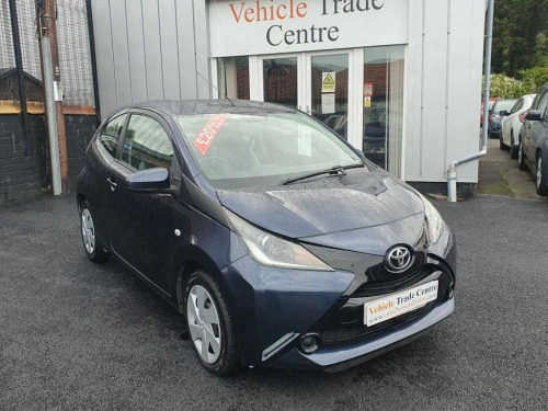 Toyota AYGO  1.0 VVT-i x-play Hatchback 3dr Petrol Manual Euro 