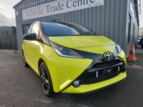 Toyota AYGO  1.0 VVT-i x-cite 3 Yellow Bi-Tone Hatchback 5dr Pe 