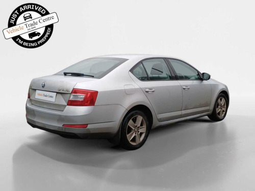 Skoda Octavia  1.6 TDI SE Hatchback 5dr Diesel Manual Euro 5 (s/s 