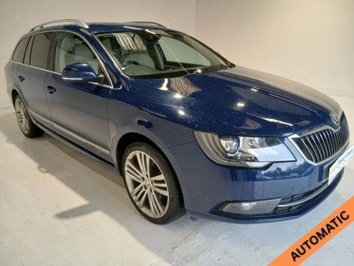 Skoda Superb  2.0 TDI Elegance Estate 5dr Diesel DSG Euro 5 (s/s 