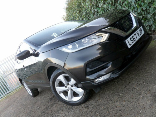 Nissan Qashqai  Nissan Qashqai 1.2 DIG-T Acenta XTRON Automatic Ti