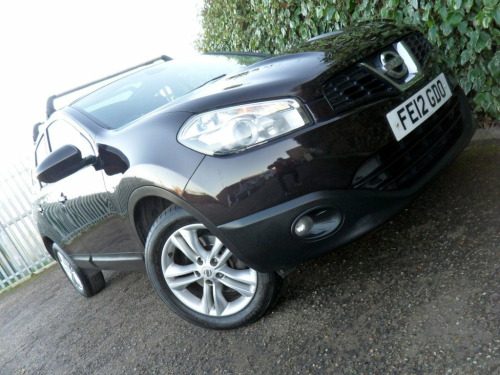 Nissan Qashqai+2  Nissan Qashqai + 2 1.6 Acenta Locally owned and se