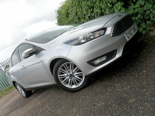 Ford Focus  1.0T EcoBoost Zetec Edition Hatchback 5dr Petrol M