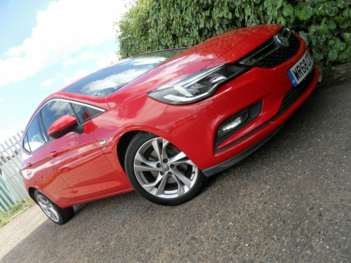 Vauxhall Astra  1.6 CDTi BlueInjection SRi Nav Hatchback 5dr Diese