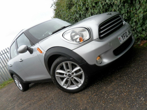 MINI Countryman  2.0 Cooper D SUV 5dr Diesel Auto Euro 5 (112 ps) &