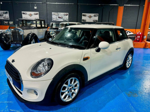 MINI Hatch  1.5 Cooper D Hatchback 3dr Diesel Manual Euro 6 (s