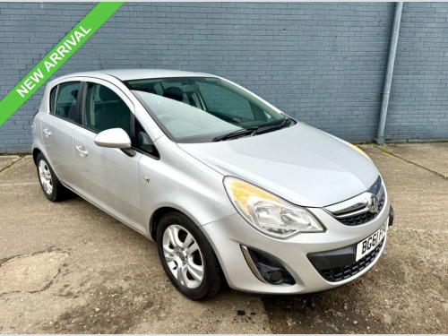 Vauxhall Corsa  1.4 16V Exclusiv Hatchback 5dr Petrol Manual Wide 