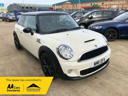 MINI Hatch  1.6 Cooper S Hatchback 3dr Petrol (s/s) MOT SERVIC