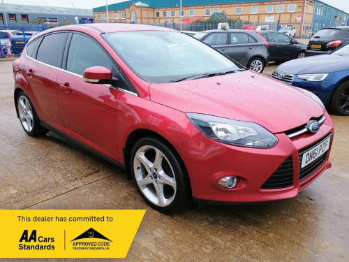 Ford Focus  1.6 Titanium Hatchback 5dr Petrol Manual Euro 5 (1