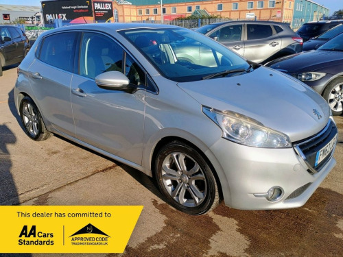 Peugeot 208  1.4 HDi Allure Hatchback 5dr Diesel Manual Euro 5 