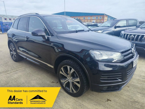 Volkswagen Touareg  3.0 V6 R-LINE TDI BLUEMOTION TECHNOLOGY 5d 242 BHP