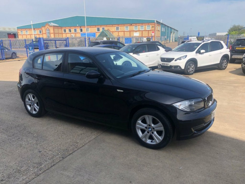 BMW 1 Series  2.0 118d SE Hatchback 5dr Diesel Manual Euro 4 (14