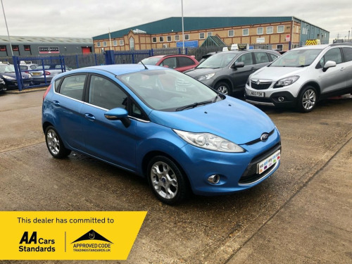 Ford Fiesta  1.25 Zetec Hatchback 5dr Petrol Manual (129 g/km,  