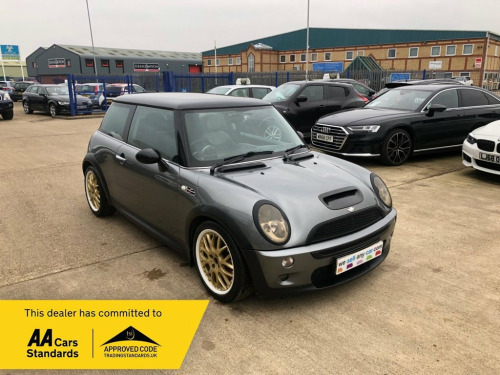 MINI Hatch  1.6 Cooper S Hatchback 3dr Petrol Manual Euro 3 (1 
